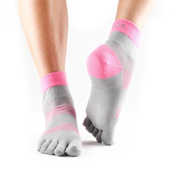 sportsokken met toe socks ofwel vijf tenen sokken kopen in kado set op Yoga-Pilatesshop