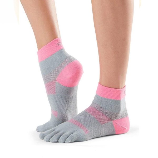 sportsokken met toe socks ofwel vijf tenen sokken kopen in kado set op Yoga-Pilatesshop