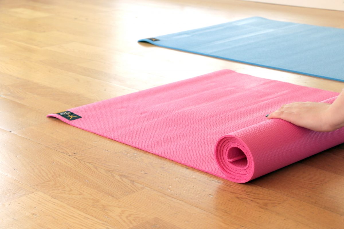 waarom een eigen yoga mat ideaal is lees je in dit artikel