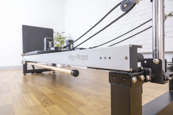 A8 Pro Pilates Reformer Low Leg Bundle van Align-Pilates op Yoga-Pilatesshop