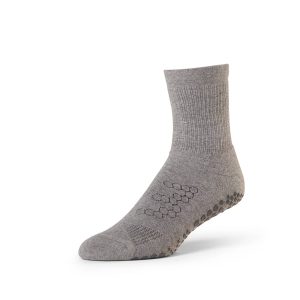 Deze antislip sokken van het merk Base zijn voor mannen en vrouwen én te koop bij Yoga-Pilatesshop.nl!