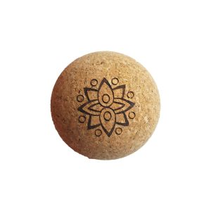 Deze massage bal is gemaakt van kurk en verkrijgbaar op Yoga-Pilatesshop.nl!
