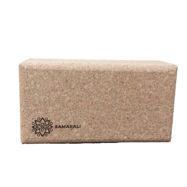 Het yoga blok van Samarali is gemaakt van kurk uit Portugal en nu verkrijgbaar bij Yoga-Pilatesshop.nl