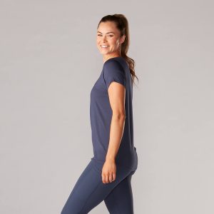 Sporthirt voor dames in navy blue koop je online bij Yoga-Pilatesshop