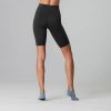 Koop nu de Sport Biker Short Ebony met een hoge tailleband bij yoga-pilatesshop.nl
