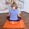 Meditatiekussen halve maan in de kleur Oranje - Nu bij YogaPilatesshop