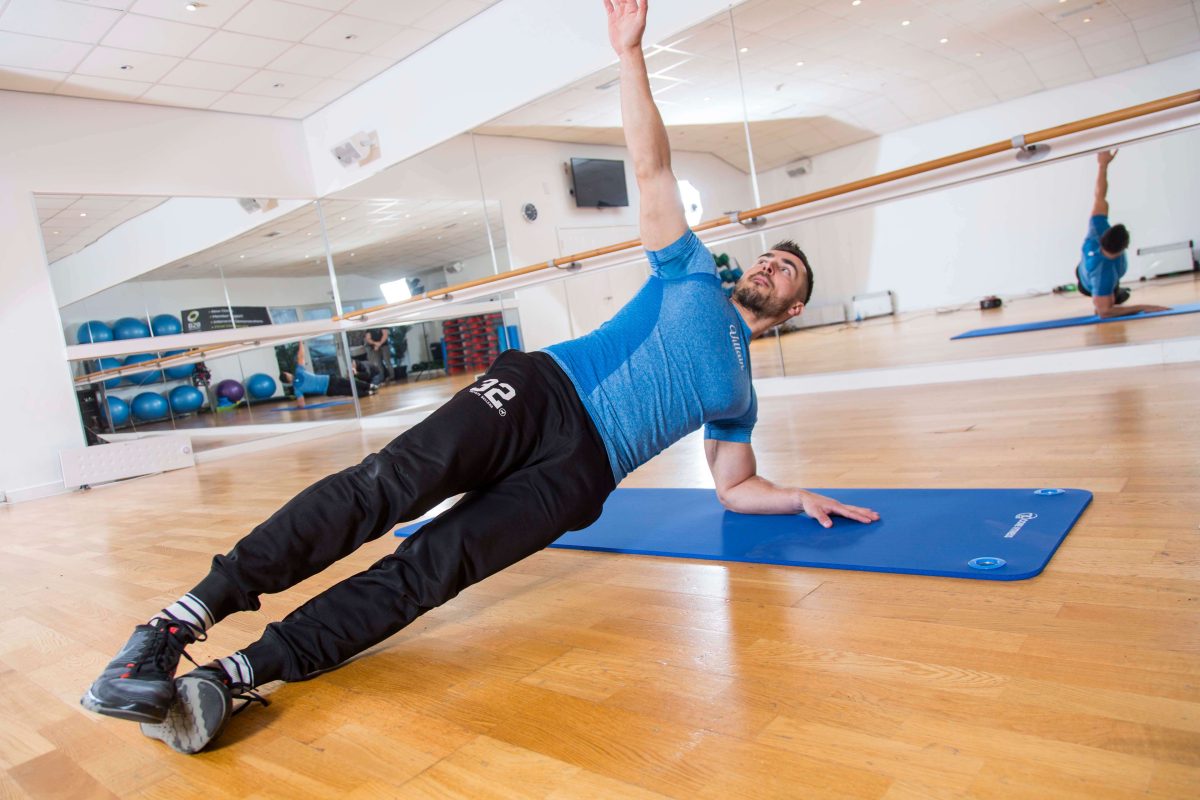 Die Core Fitnessmatte ist eine ideale Pilatesmatte für alle, die viel unterwegs sind