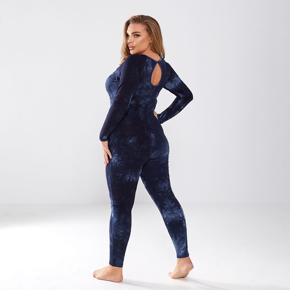 Cette combinaison bleue Brunnera de Samarali est maintenant en vente sur Yoga-Pilatesshop.nl - Disponible en tailles S, M, L, XL et XXL