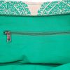 Deze grote groene Sporttas met palmbladeren kun je nu gebruiken om alles gemakkelijk in mee te nemen naar de sportschool, yogales of pilatesles - Nu bij Yoga-Pilatesshop.nl Deze grote groene Sporttas met palmbladeren kun je nu gebruiken om alles gemakkelijk in mee te nemen naar de sportschool, yogales of pilatesles - Nu bij Yoga-Pilatesshop.nl