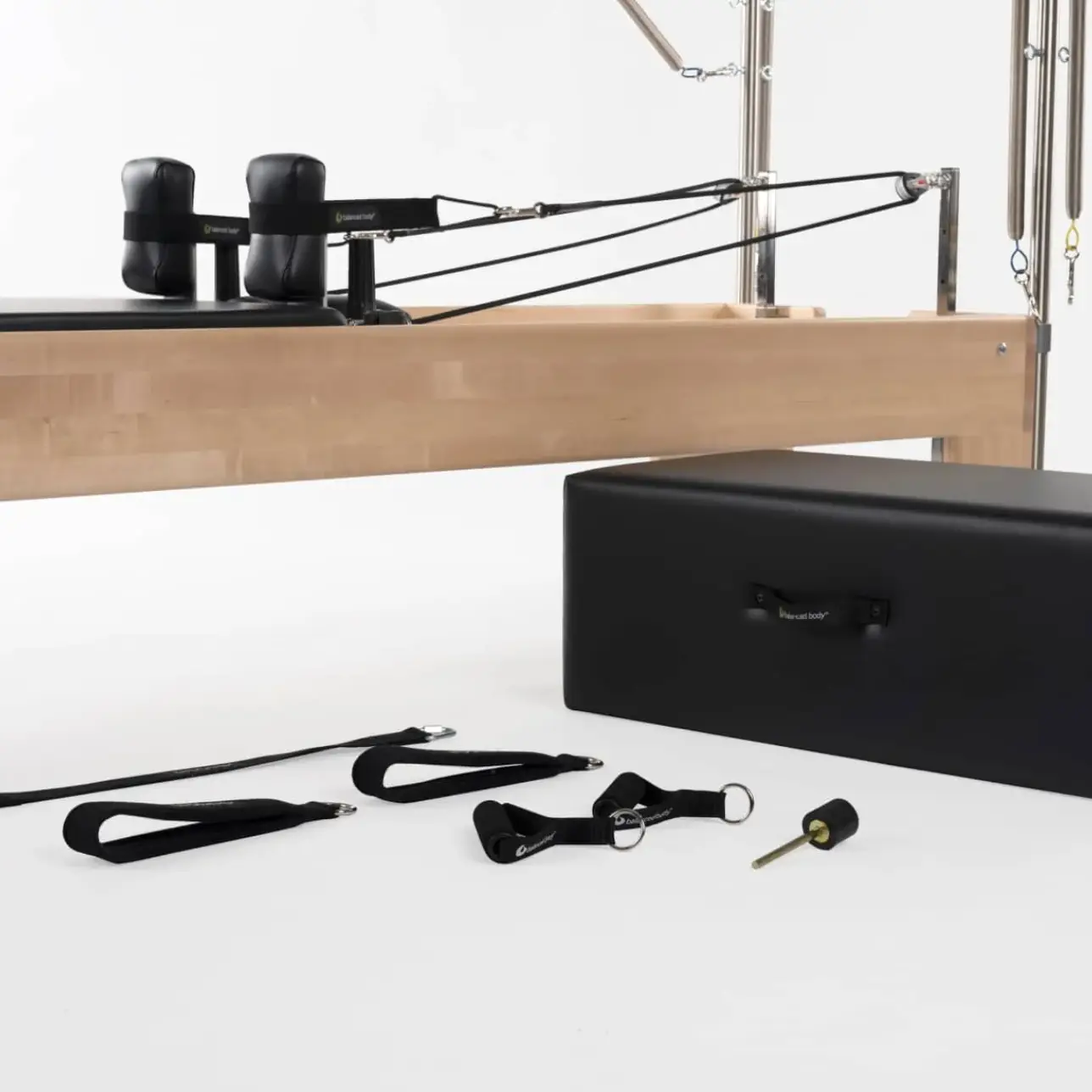 Studio Reformer met Tower en Mat – Balanced Body Studio Reformer met Tower en Mat – Balanced Body