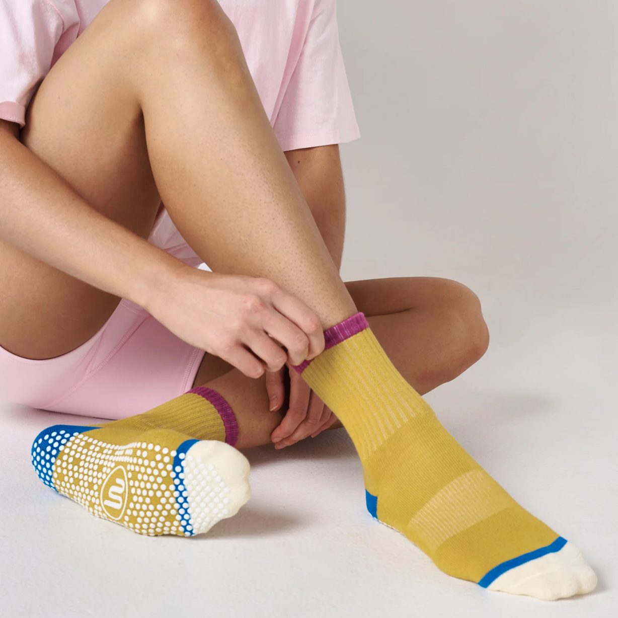 Antislip Sokken Crew Amber Artistry Antislip Sokken Crew Amber Artistry – MoveActive - Nu bij Yogapilatesshop