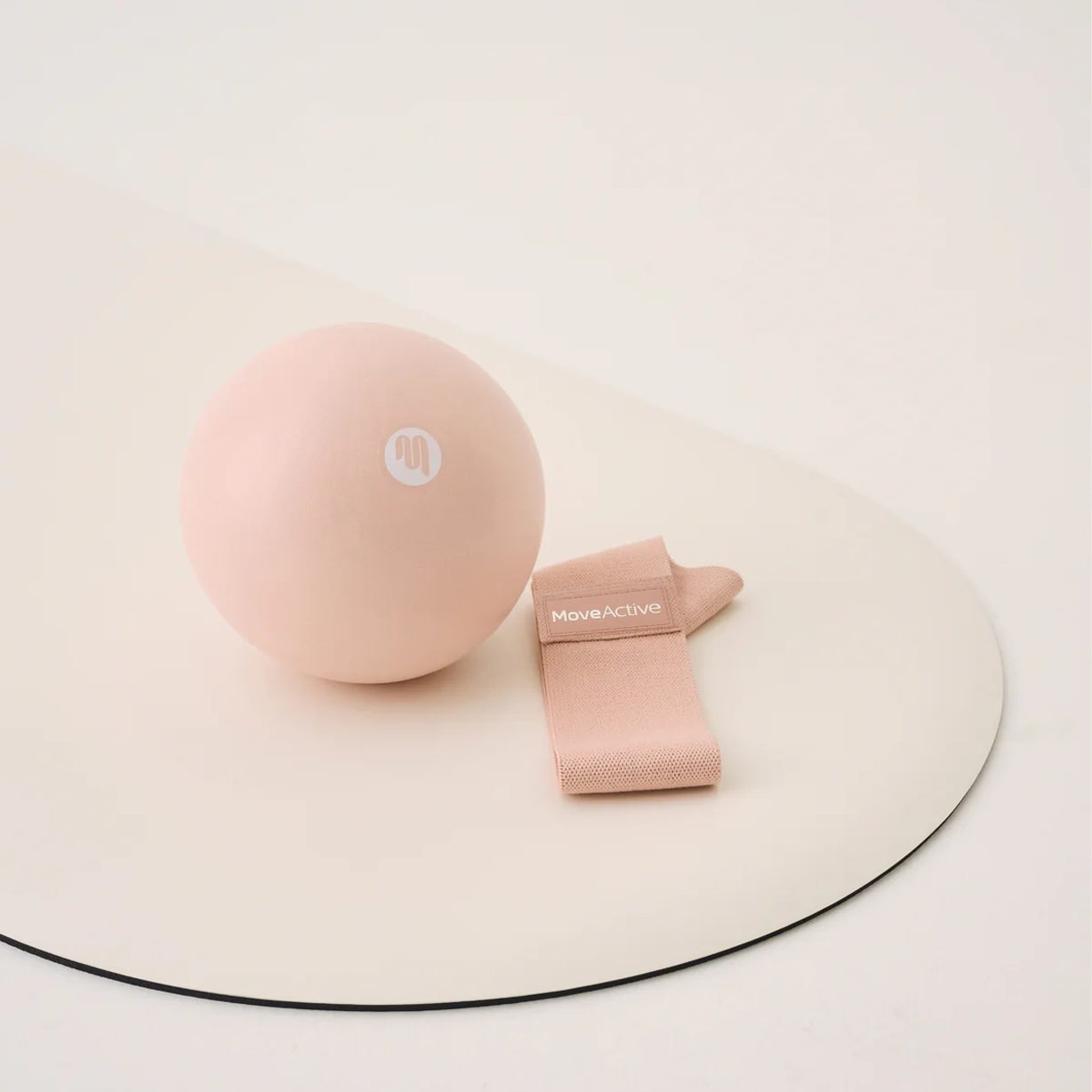 Widerstandsband-Schlaufe, weichrosa, und weicher Ball, weichrosa – MoveActive Widerstandsband-Schlaufe, weichrosa, und weicher Ball, weichrosa – MoveActive