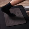 Antislip Mat Zwart Voor Pilates Apparatuur Met logo van Align-Pilates Antislip Mat Voor Pilates Apparatuur met logo van Align-Pilates - Nu in het zwart