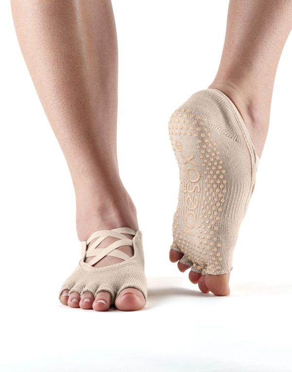 sokken zoals sportsokken, huissokken en antislip sokken zonder tenen koop je bij yoga-pilatesshop